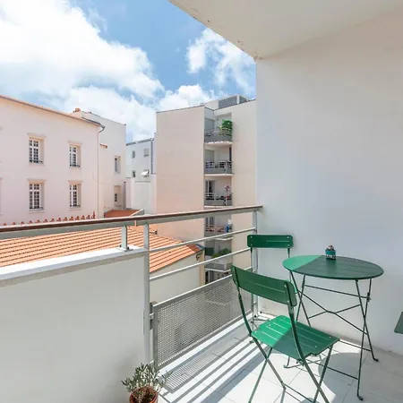 Ferienhaus Plaza One-bedroom With Ac Antibes