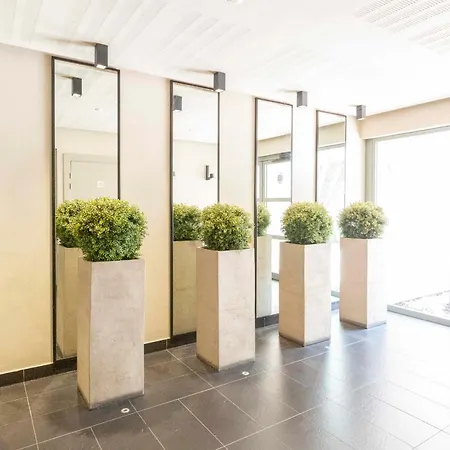 Vakantiehuis Plaza One-bedroom With Ac *