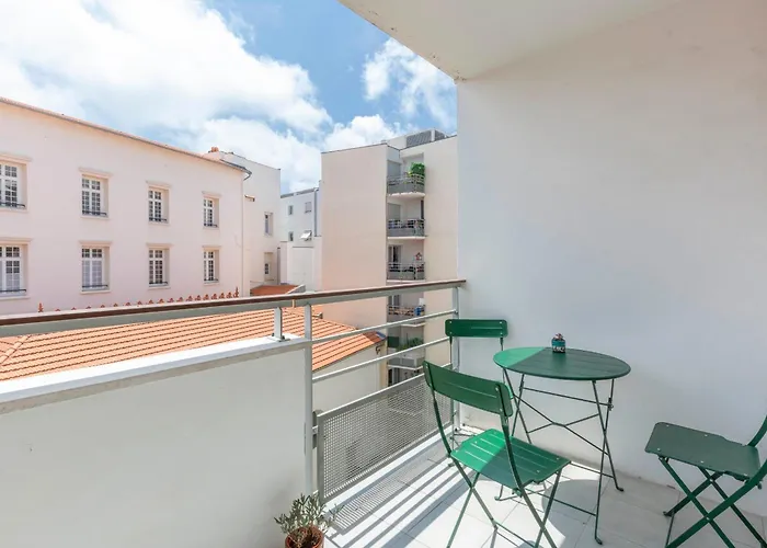 Dom wakacyjny Plaza One-bedroom With Ac Antibes