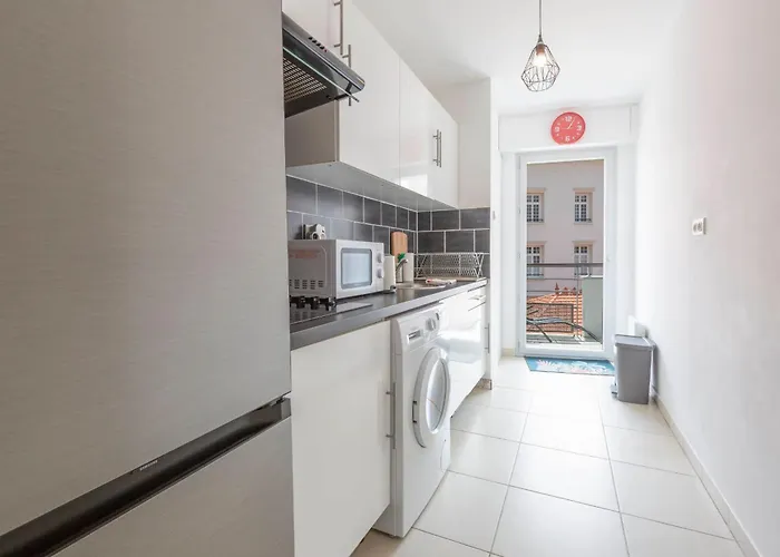 Plaza One-bedroom With Ac Dom wakacyjny Antibes