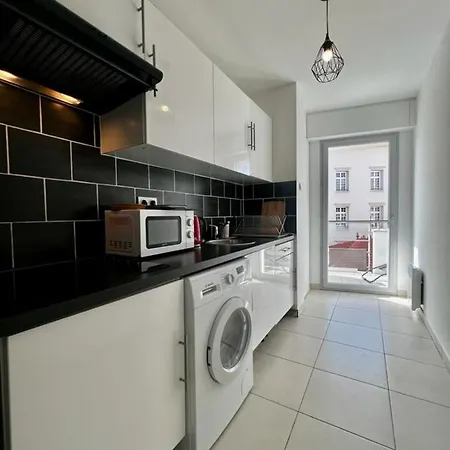 度假居 Plaza One Bedroom With Ac