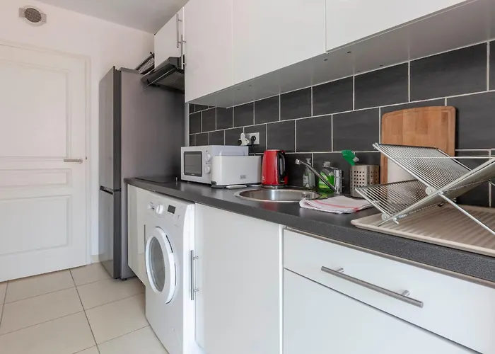 別荘 Plaza One-bedroom With Ac *